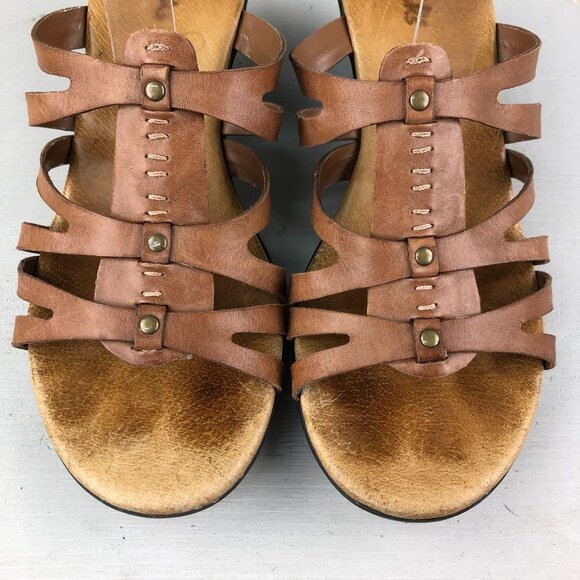 Clarks Women's Size 8M Brown Leather Strappy Open Toe Heeled Slip On Sandals - Picture 4 of 14